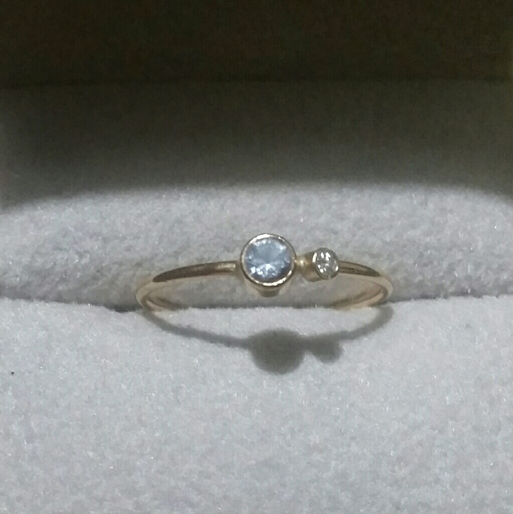 Sz 5.5 ~ dainty 14kgf aquamarine/moissanite ring